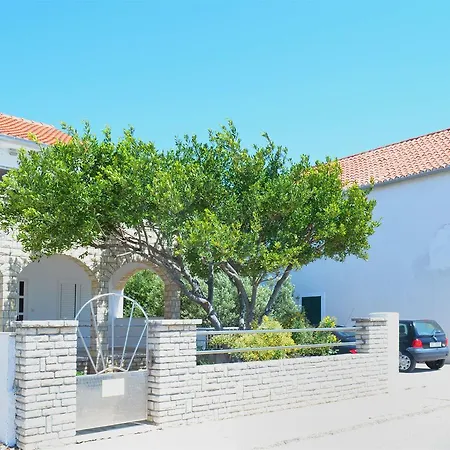 Danijela Apartment *